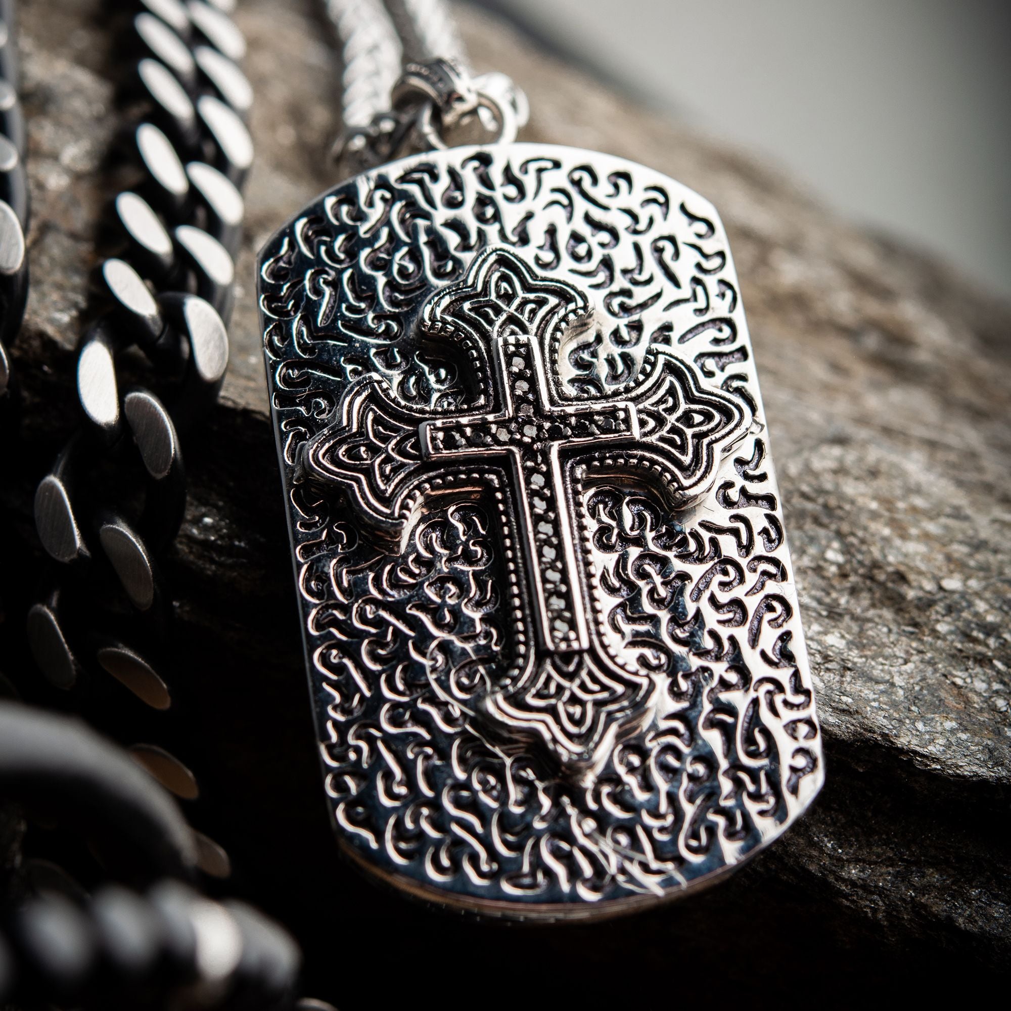 Necklaces & Pendants