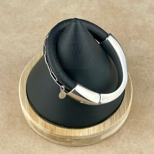 Arena Leather Bracelet in Silver Rhodium Chain on Black Leather –Silver Magnetic Clasp