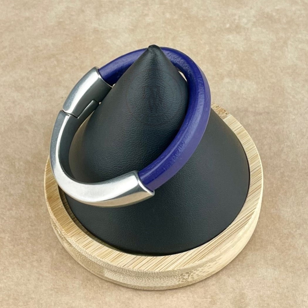 Arena Leather Bracelet in Dark Purple –Silver Magnetic Clasp