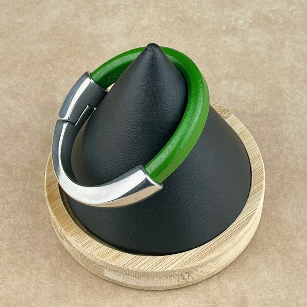 Arena Leather Bracelet in Kelly Green –Silver Magnetic Clasp