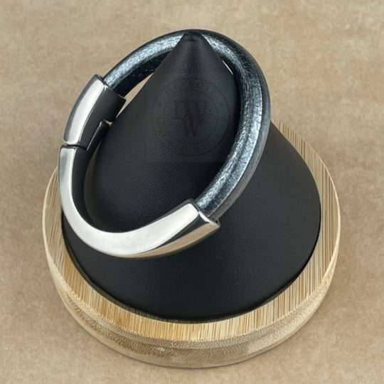 Arena Leather Bracelet in Metallic Silver Black –Silver Magnetic Clasp