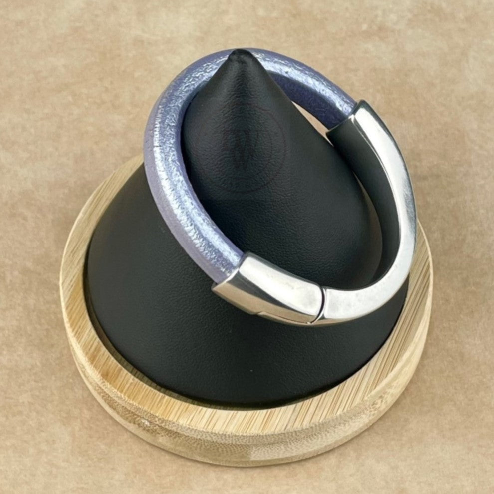 Arena Leather Bracelet in Metallic Lilac –Silver Magnetic Clasp