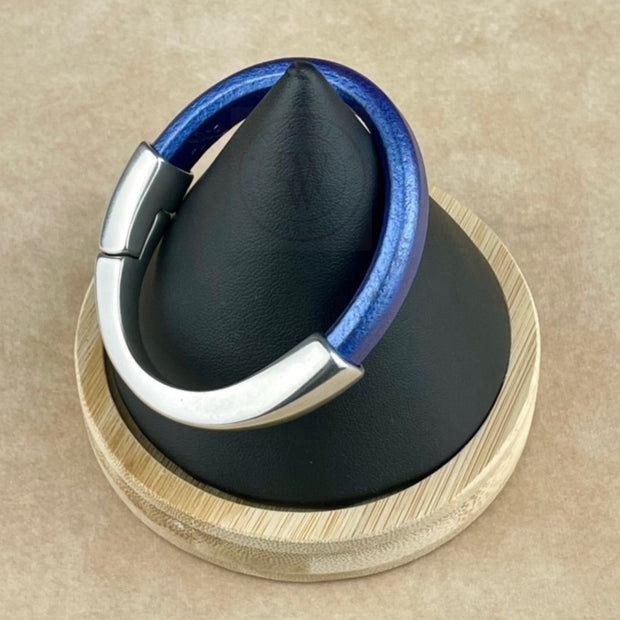 Arena Leather Bracelet in Metallic Amethyst–Silver Magnetic Clasp