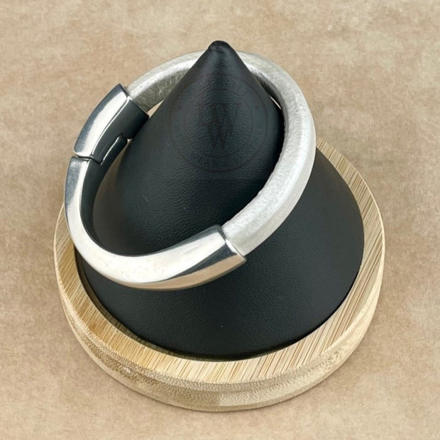 METALLIC PEARL WHITE Arena Leather Bracelet Collection with <strong>Single</strong> Antique Silver Magnetic Clasp