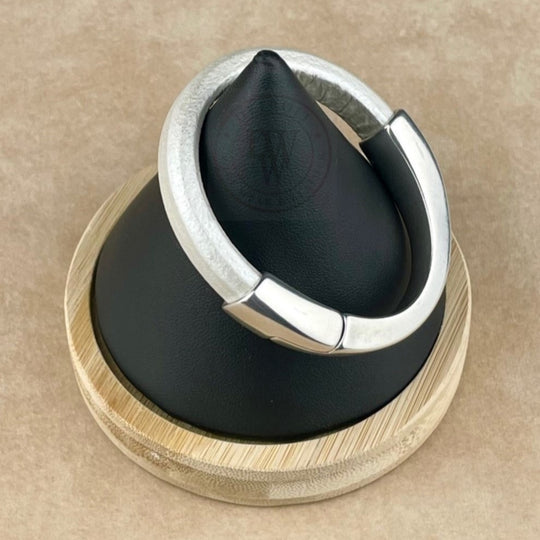 Arena Leather Bracelet in Metallic Pearl White –Silver Magnetic Clasp