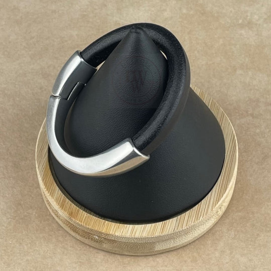 Arena Leather Bracelet in Black –Silver Magnetic Clasp
