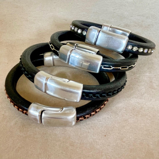 Arena Leather Bracelet in Black Chain on Black Leather–Silver Magnetic Clasp