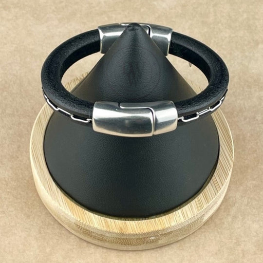 Cobo Leather Bracelet in Silver Rhodium Chain on Black – Double Silver Magnetic Clasps