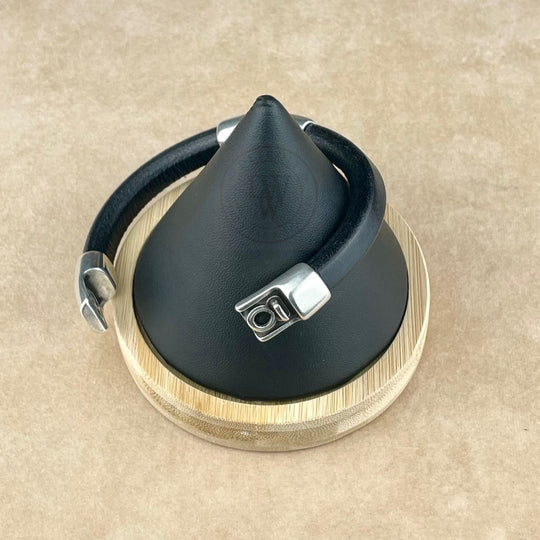 Cobo Leather Bracelet in Black – Double Silver Magnetic Clasps