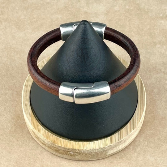 Cobo Leather Bracelet in Distressed Whiskey – Double Silver Magnetic Clasps