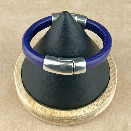 Cobo Leather Bracelet in Dark Purple– Double Silver Magnetic Clasps