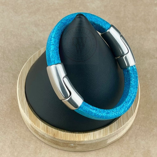 Cobo Leather Bracelet in Distressed Turquoise – Double Silver Magnetic Clasps