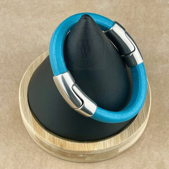 Cobo Leather Bracelet in Blue Moon – Double Silver Magnetic Clasps