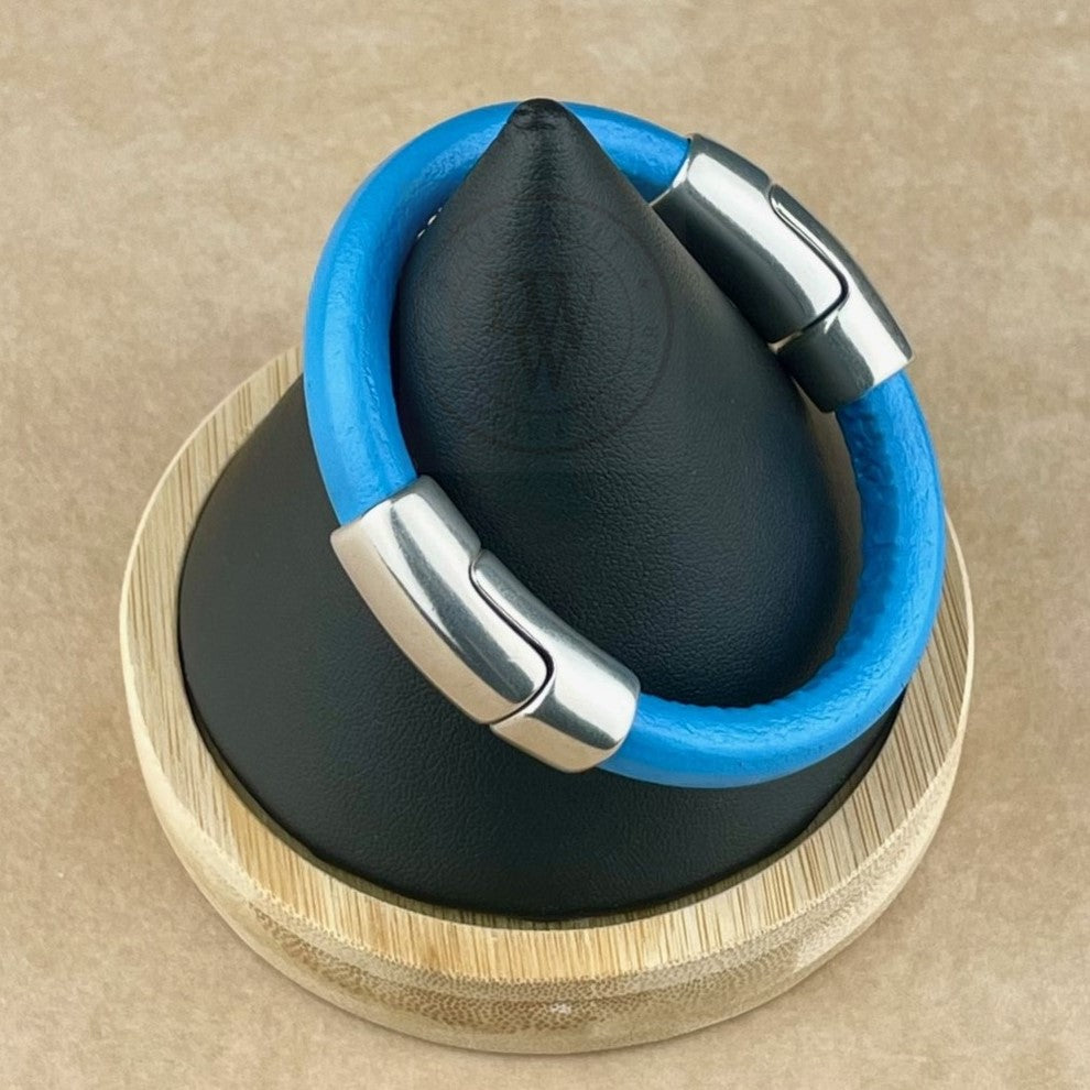 Cobo Leather Bracelet in Sky Blue – Double Silver Magnetic Clasps