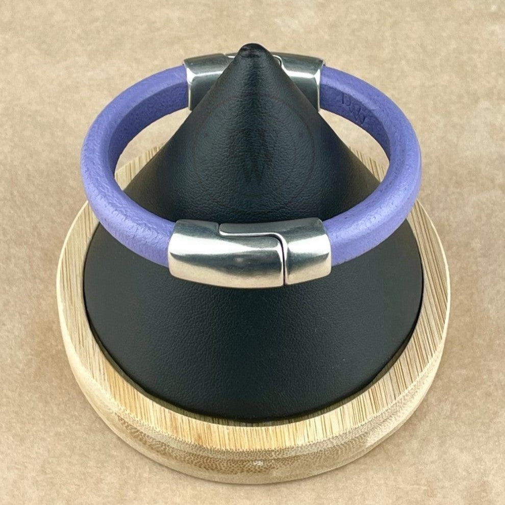 Cobo Leather Bracelet in Lilac –Double Silver Magnetic Clasps