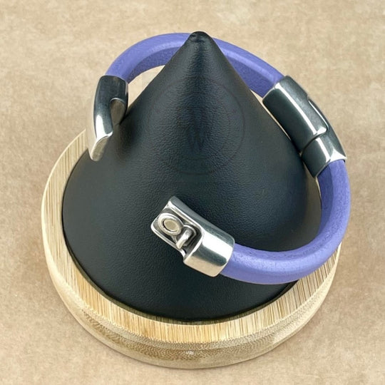Cobo Leather Bracelet in Lilac –Double Silver Magnetic Clasps