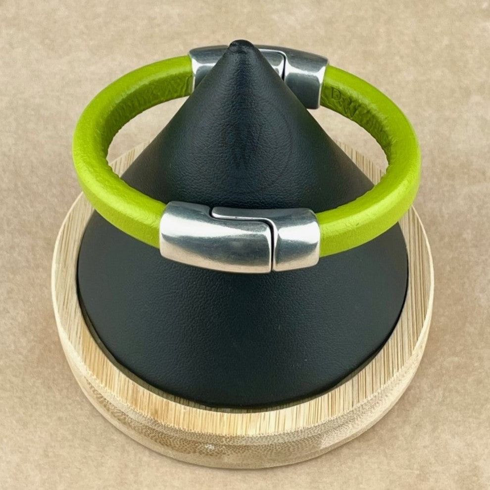 Cobo Leather Bracelet in Pistachio – Double Silver Magnetic Clasps