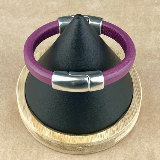 Cobo Leather Bracelet in Plum – Double Silver Magnetic Clasps
