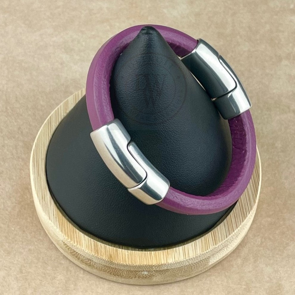Cobo Leather Bracelet in Plum – Double Silver Magnetic Clasps