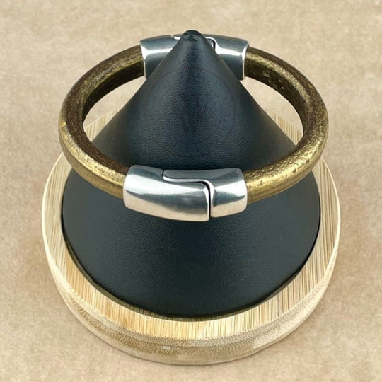 Cobo Leather Bracelet in Metallic Gold Brown – Double Silver Magnetic Clasps