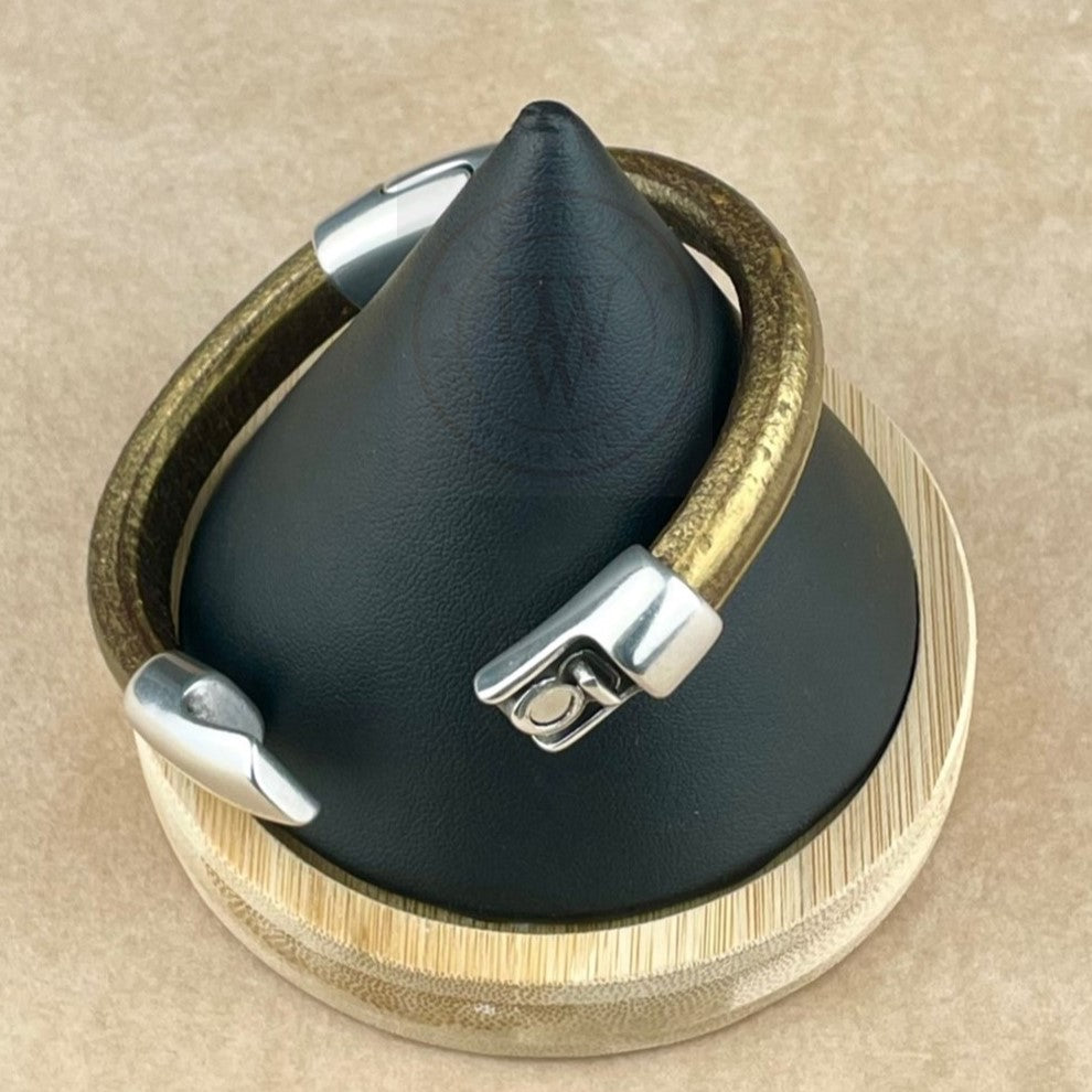 Cobo Leather Bracelet in Metallic Gold Brown – Double Silver Magnetic Clasps
