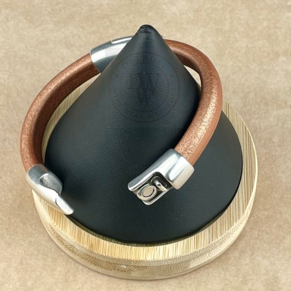 Cobo Leather Bracelet in Matte Metallic Bronze – Double Silver Magnetic Clasps