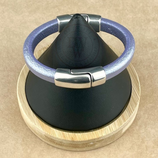 Cobo Leather Bracelet in Metallic Lilac –Double Silver Magnetic Clasps