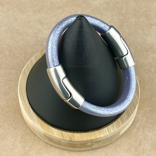 Cobo Leather Bracelet in Metallic Lilac –Double Silver Magnetic Clasps