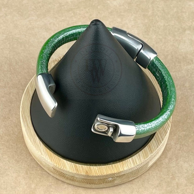 Metallic Kelly Green Leather Unisex Cobo Bracelet with <strong>Double</strong> Antique Silver Magnetic Clasps