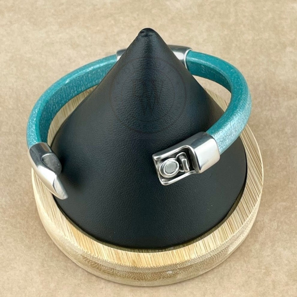 Cobo Leather Bracelet in Metallic Teal – Double Silver Magnetic Clasps
