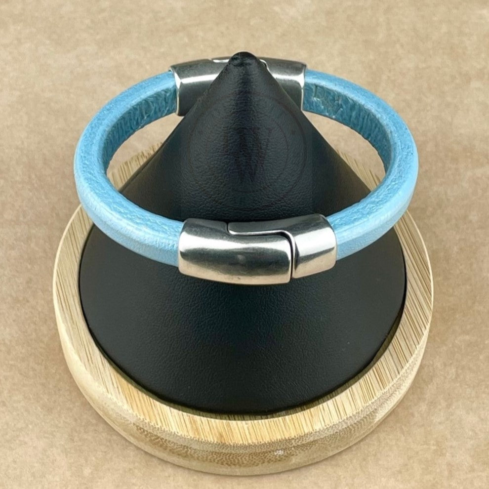 Cobo Leather Bracelet in Metallic Sky Blue – Double Silver Magnetic Clasps
