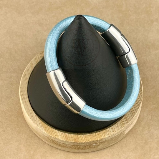 Cobo Leather Bracelet in Metallic Sky Blue – Double Silver Magnetic Clasps