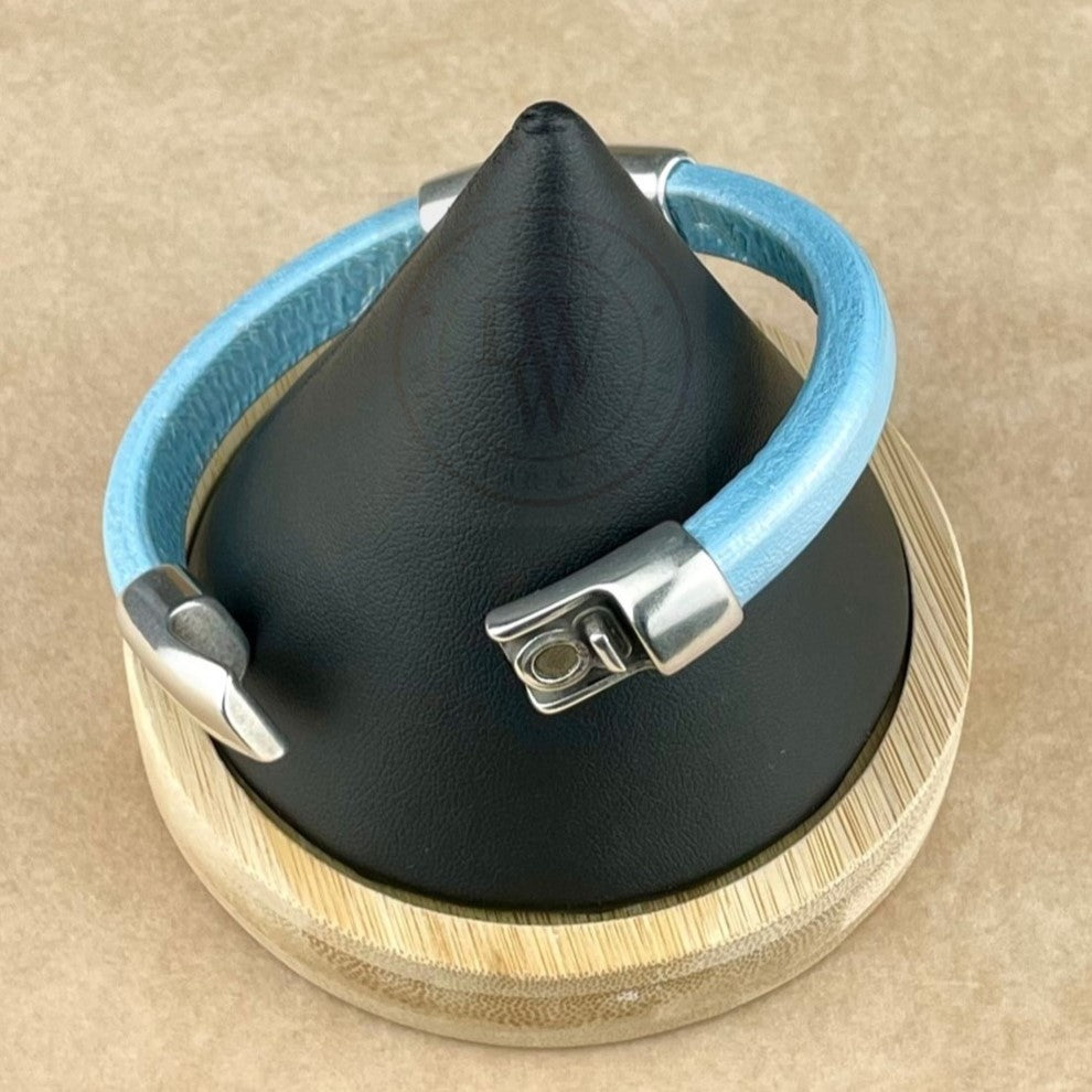 Cobo Leather Bracelet in Metallic Sky Blue – Double Silver Magnetic Clasps