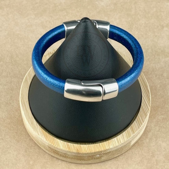 Cobo Leather Bracelet in Metallic Cobalt Blue – Double Silver Magnetic Clasps