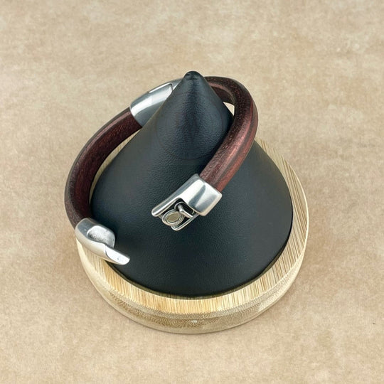 Cobo Leather Bracelet in Metallic Burgundy – Double Silver Magnetic Clasps