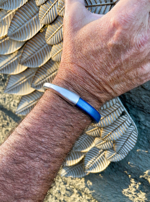BLUE SELECTION -  Arena Leather Bracelet Collection with <strong>Single</strong> Antique Silver Magnetic Clasp