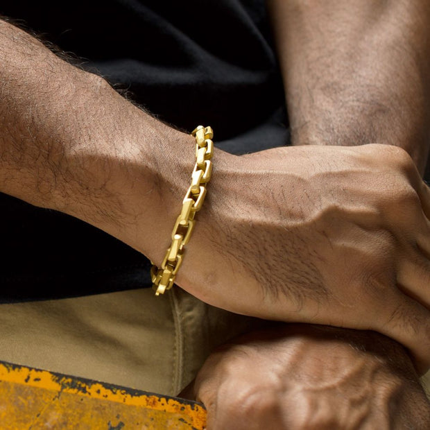 Men's 18Kt Gold IP Stainless Steel Interlock Link Bracelet with Black Spinel | 7.5mm Matte Finish